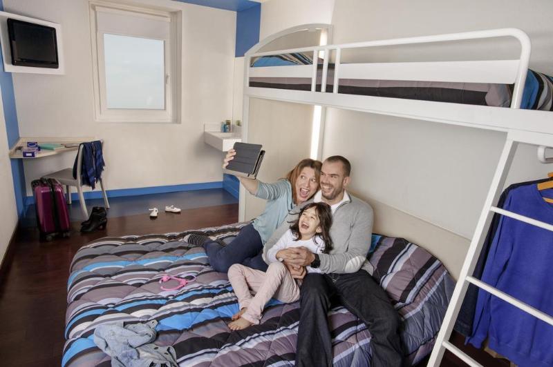 Hotelf1 Evry A6 Courcouronnes Buitenkant foto